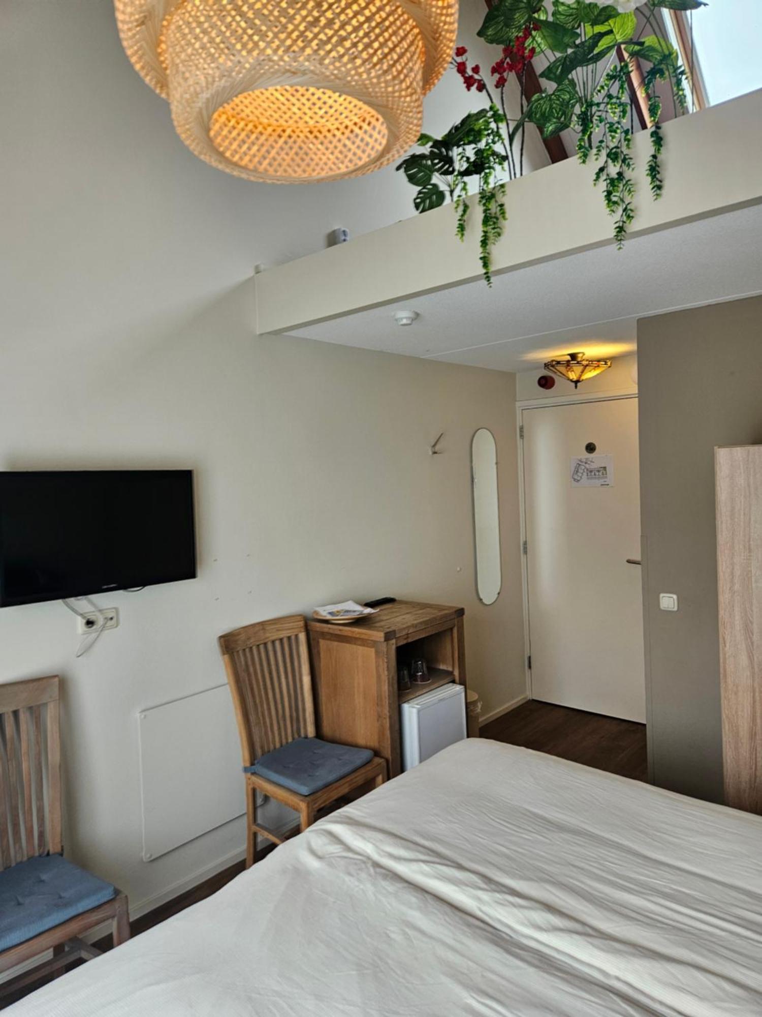 Hotel Dolores Ameland 네스 외부 사진